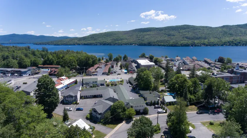 Americas Best Value Inn & Suites Lake George - Image 1