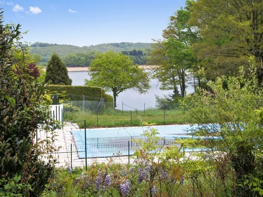 Chalet mit Garten, Pool und Terrasse | Gartenblick - Image 1