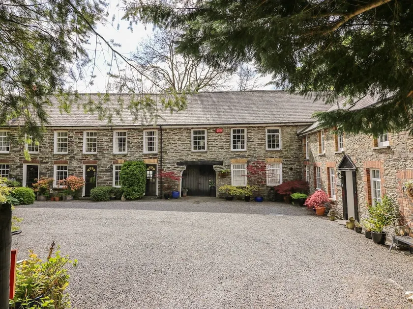 Weavers Cottage - Image 1