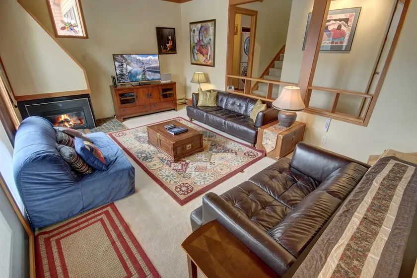 Tennis Townhomes 1335 - Image 1