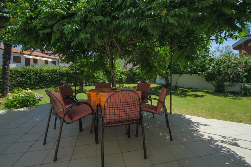 Opera Apartments And Studio - Image 1