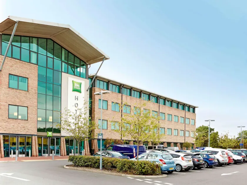 Hotel ibis Styles Birmingham NEC and Airport - Image 1