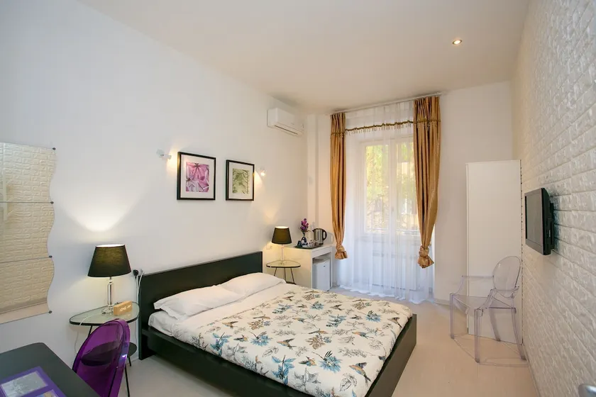 LJhouse - Image 1
