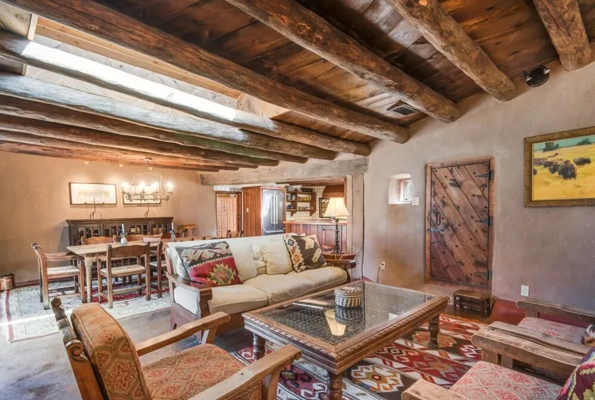 Hacienda Rose - Image 1