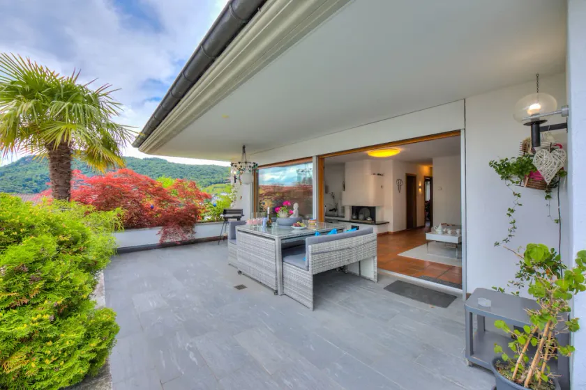 Deby Home - Image 1
