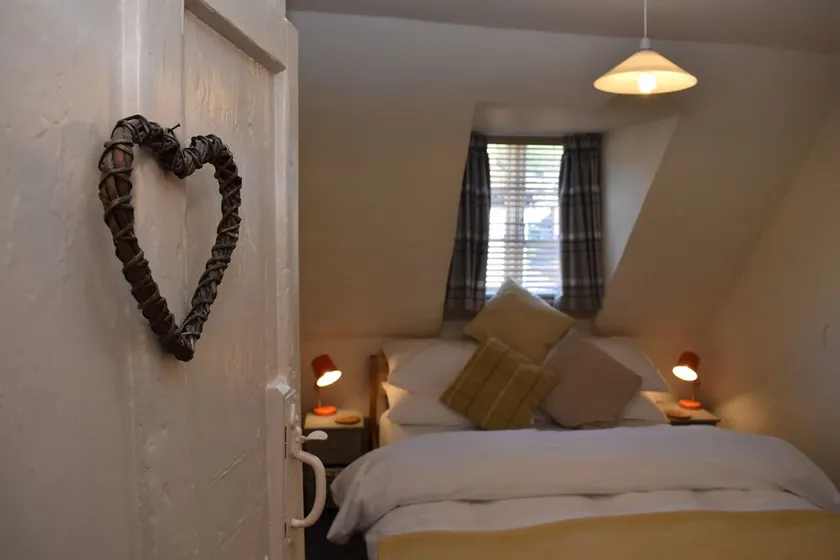 Old Town Bolthole, Hastings, UK. Romantic for 2 - Image 1