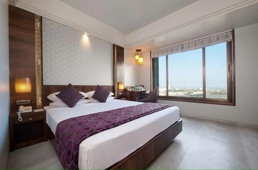 FabHotel Crawford Inn South Mumbai - Image 1