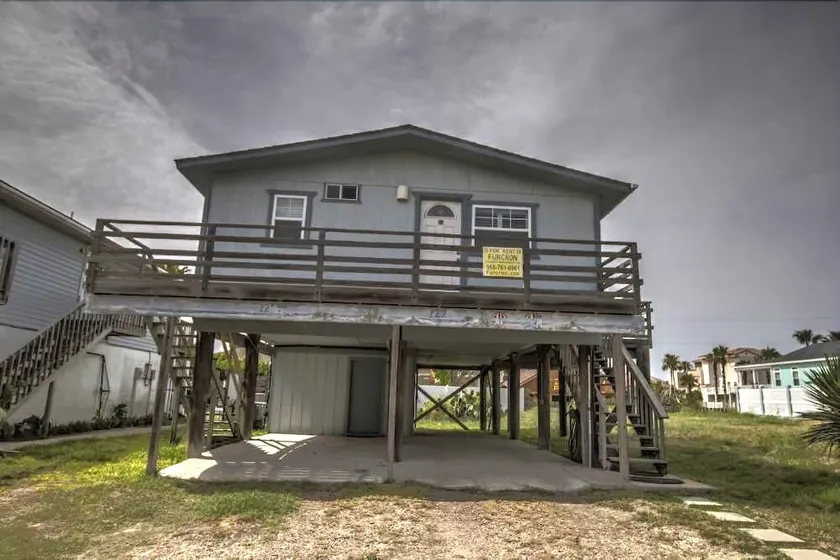 The 12th Month House 3 Bedroom Home by RedAwning - Image 1