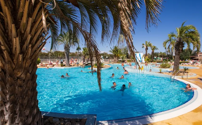 Camping Resort Les Champs Blancs - Image 1