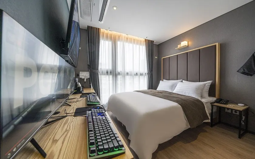 Yeongdeungpo Bamos Hotel - Image 1