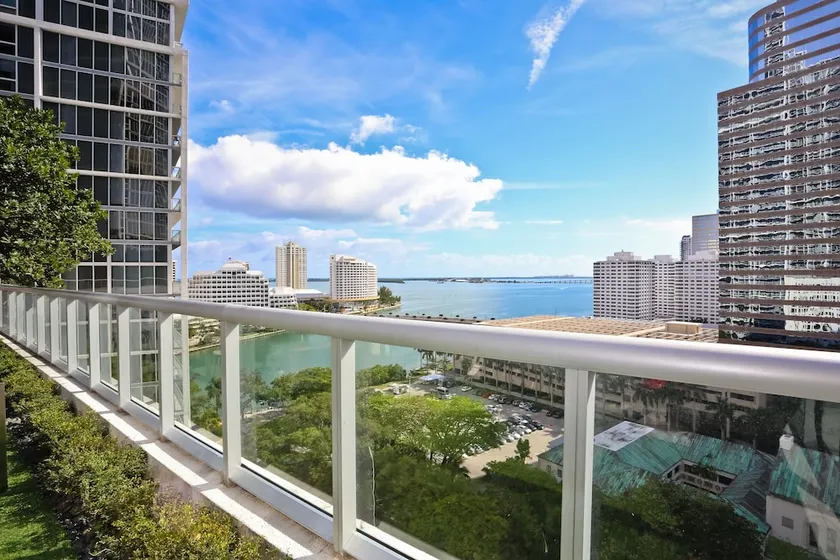 Nuovo Miami Apartments at Icon Brickell - Image 1