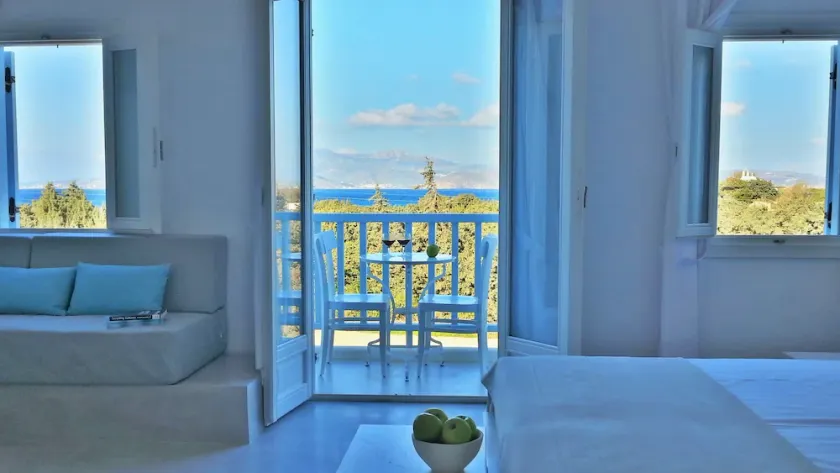 Orion Naxos Hotel - Image 1