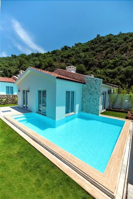 Villa Daisy 2 by Villamnet - Image 1