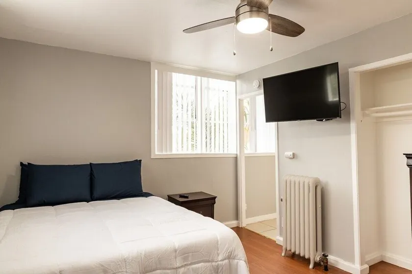 Cozy Studio Nestled in the Heart of West Oakland - Image 1