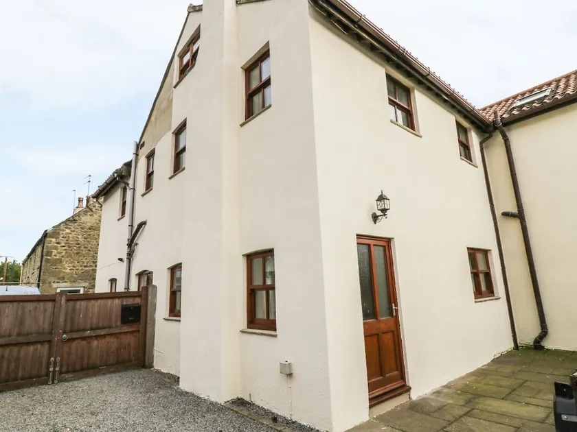 Wallace Cottage - Image 1