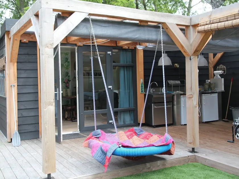 Cosy Holiday Home in Loosdrecht With Pool - Image 1