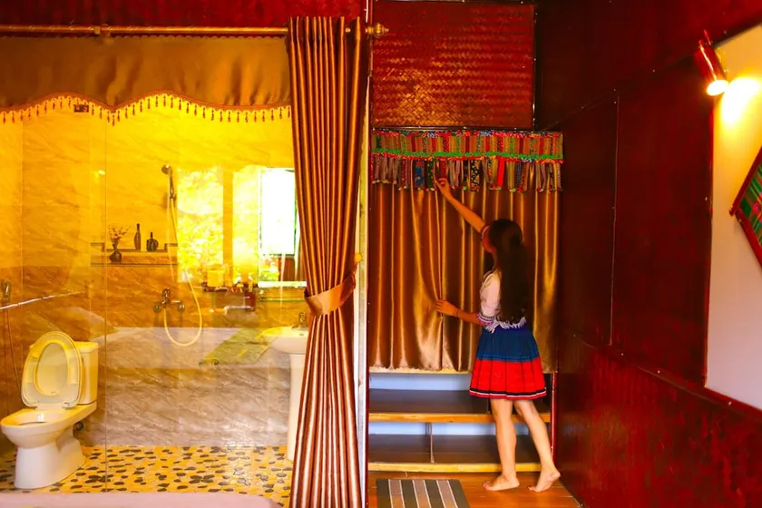 The Art - Golden Jungle House - Image 1