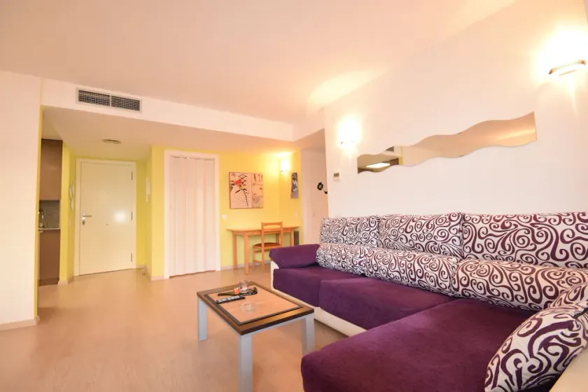 CYE MARINA HomeStay by Turismar - Image 1