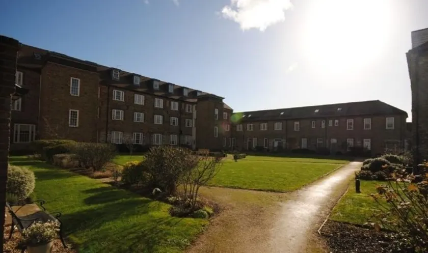Budgenor Lodge - Image 1