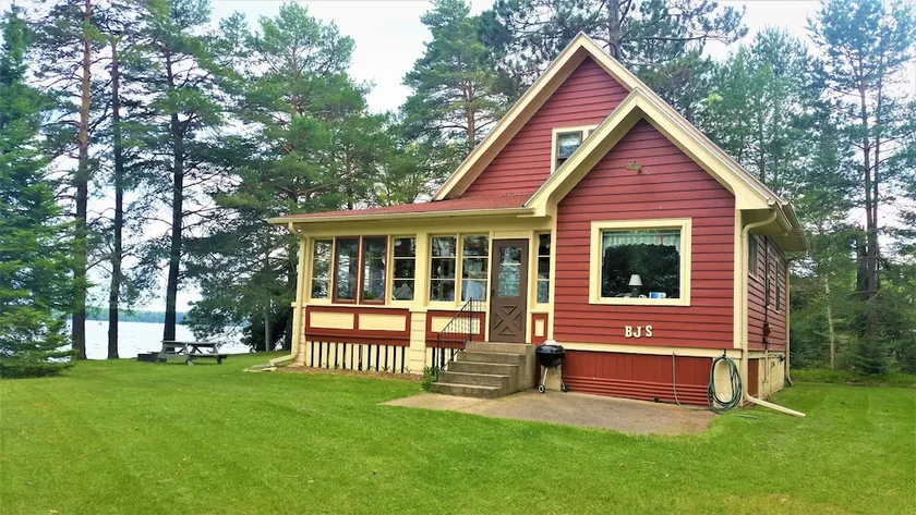 BJ's Lakehouse - 3 Br Home - Image 1