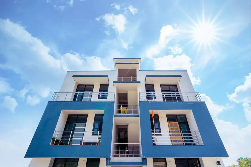 OYO 14054 Home Modern 3BHK Canal Road - Image 1