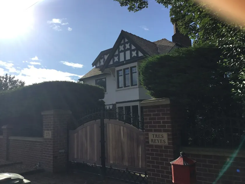 Luxury Loft Conversion Self Contained - Image 1