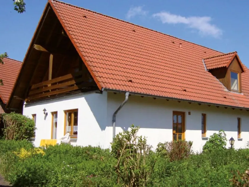 Spacious Apartment in the Green Bruchttal - Image 1