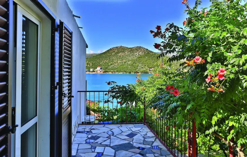 Beautiful Home in Marina With Wifi and 3 Bedrooms - Image 1
