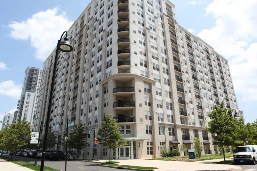 Luxury Apartments at Stamford Town Center - Image 1