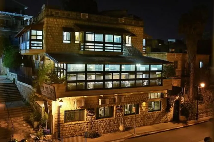Hotel Carmel - Image 1