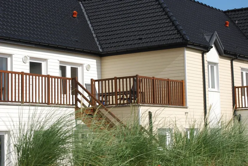 Evancy Oye Plage - Image 1
