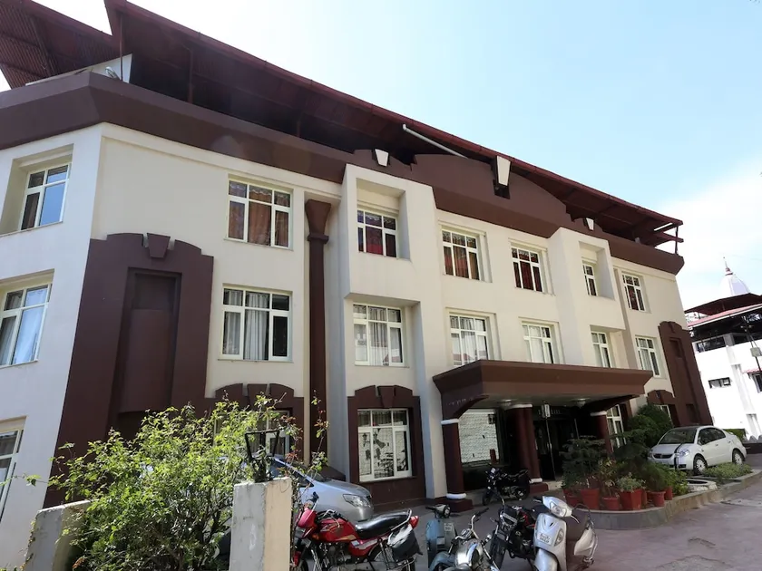 OYO 1672 Hotel The Pearl - Image 1