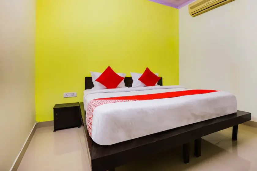 Raghav Residency by OYO Rooms - Image 1