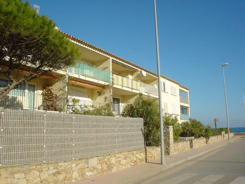 Apartment Medas 32 - Image 1