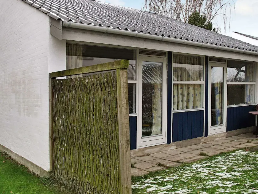 Peaceful Holiday Home in Væggerløse near Sea - Image 1