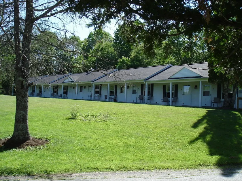 Ducktrap Motel - Image 1