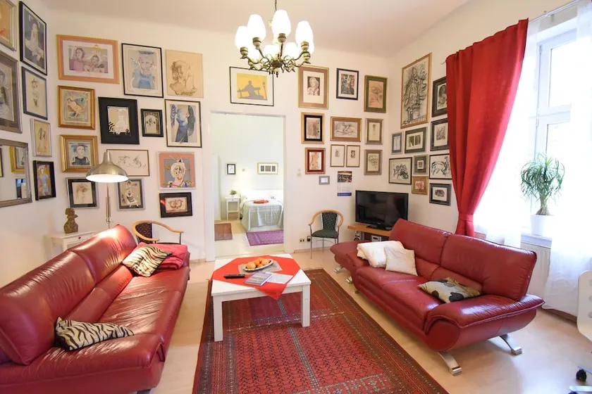 Donos Art Apartment - Image 1