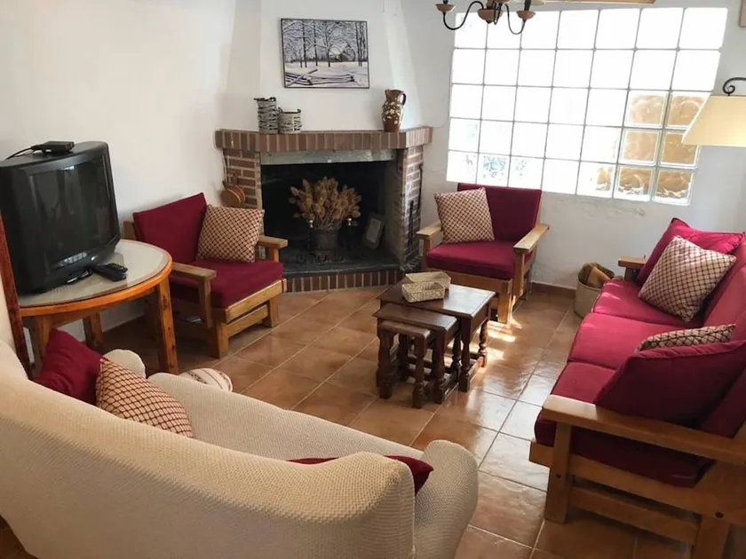 House With 5 Bedrooms in Zaorejas - Image 1