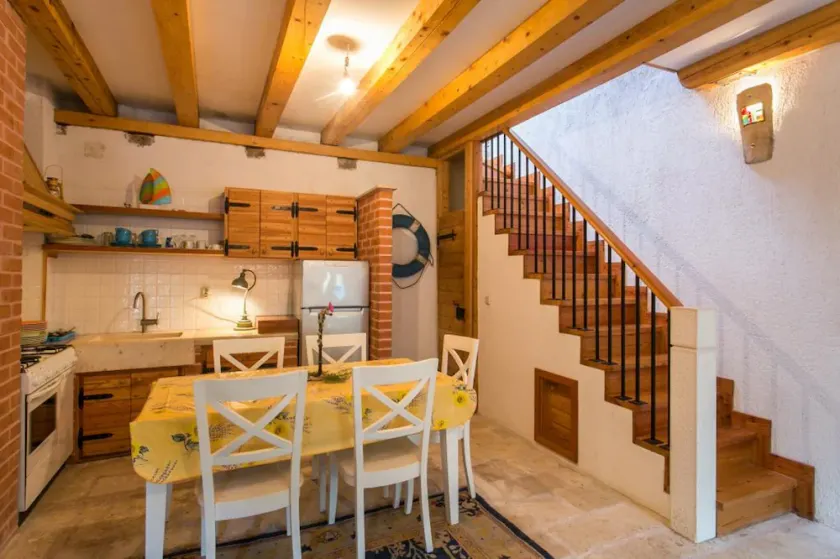 Coral House - Image 1