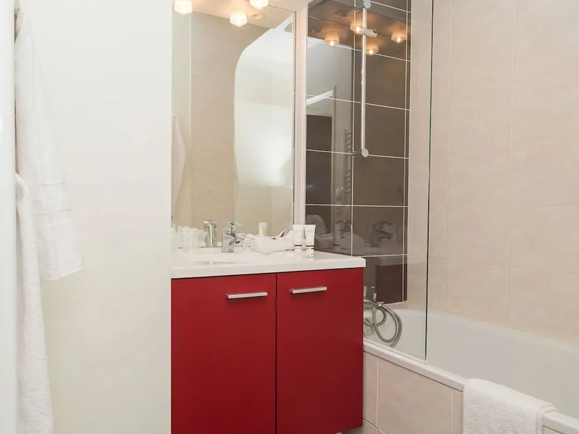 Modern Apartment in the Medieval Chinon in the Loire - Image 1