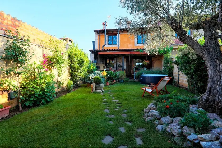 House With 3 Bedrooms in Chozas de Abajo, With Wifi - Image 1