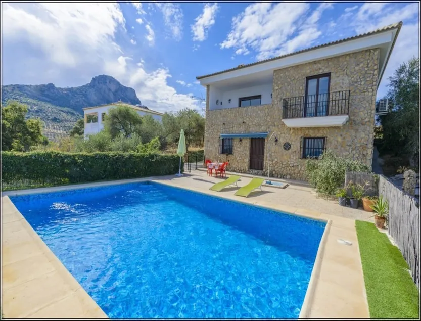 104240 House in El Gastor - Image 1