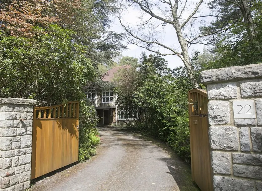 Chineways by Driven Holiday Homes - Image 1