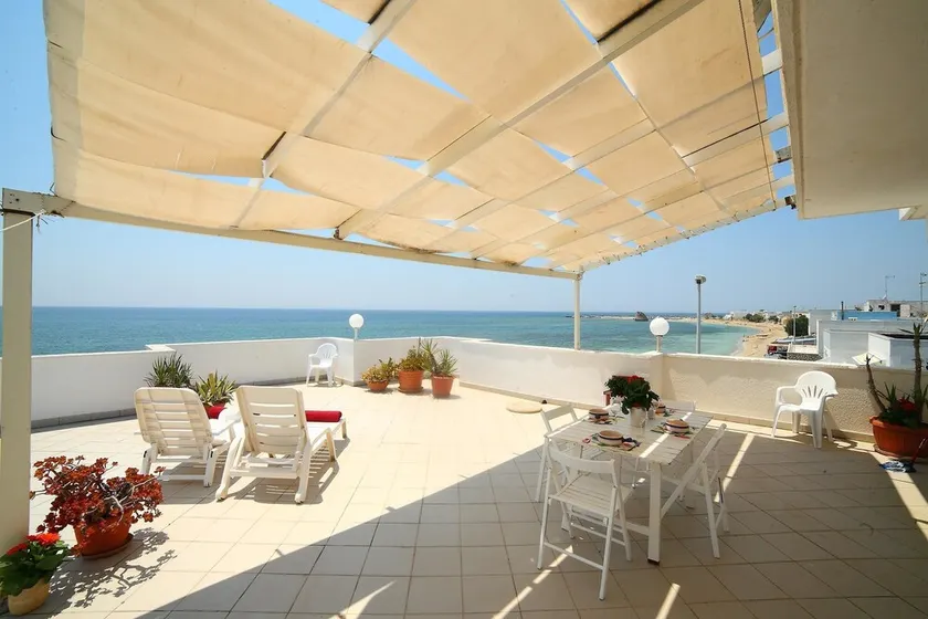 Attico sul mare fronte spiaggia climatizzato - Image 1