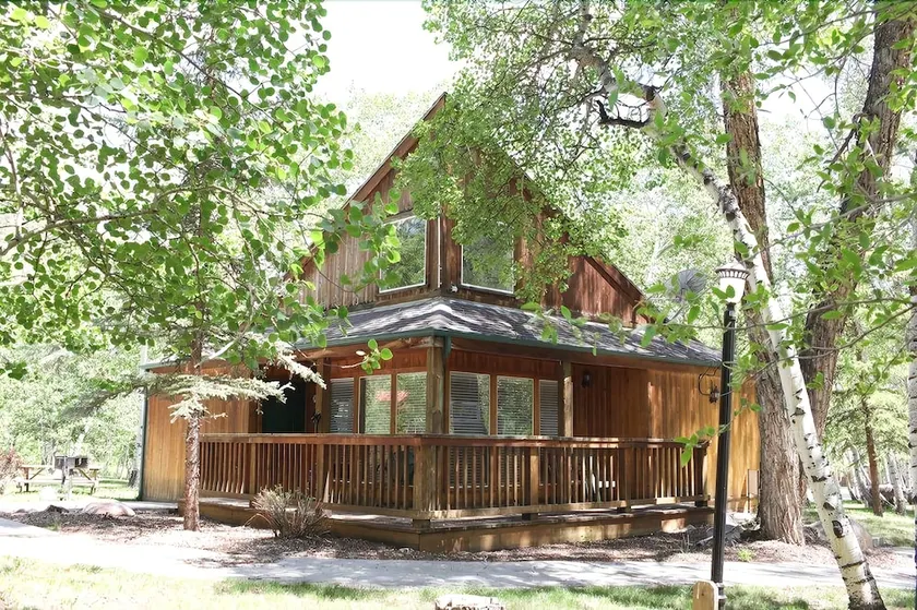 Mt. Yale Chalet at Creekside Chalets - 1 Br Cabin - Image 1