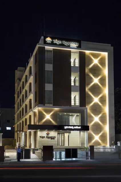 Sign Regency Hotel - Image 1