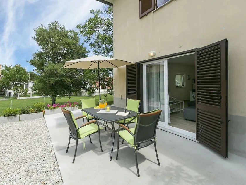 Modern Apartment With Terrace Near Seaside Resort Rabac and the Medieval Labin - Image 1