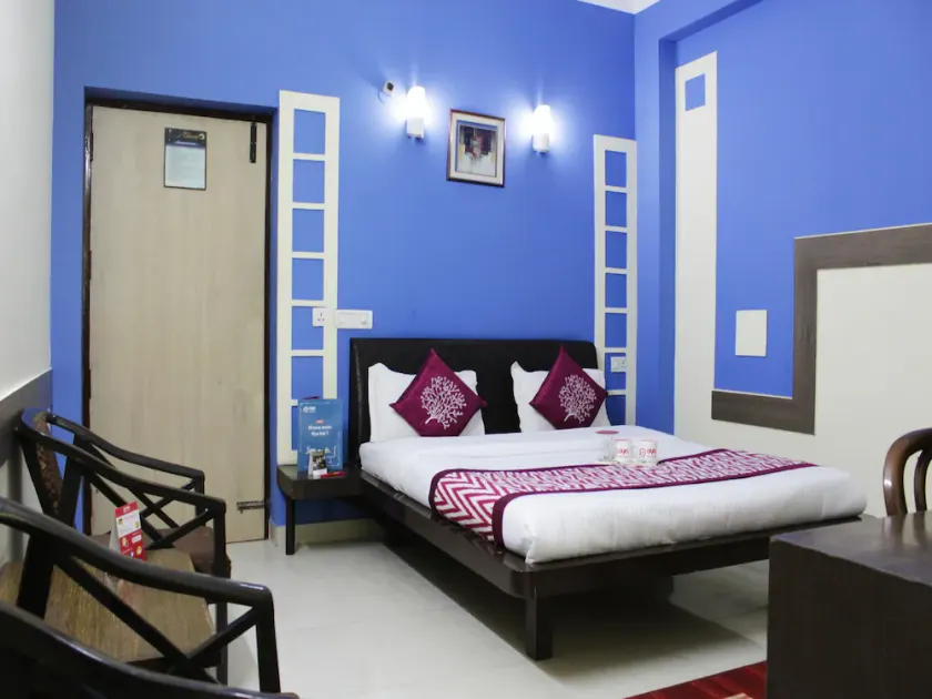 OYO Rooms Railway Station Prince Chowk - Image 1