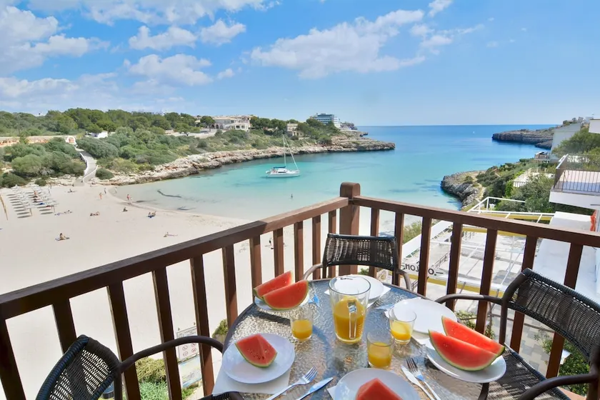 Mallorca Front Line Apartment With Terrace - Image 1