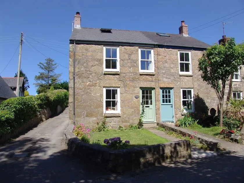 1 The Cottages - Image 1